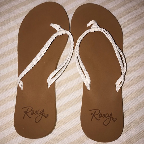🌴3/$20 Roxy Flip Flops - Picture 1 of 5